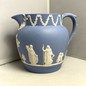 Vintage Wedgwood Jasperware Pitcher Creamer Jug Garland Trim 5"  Blue 1951 EUC